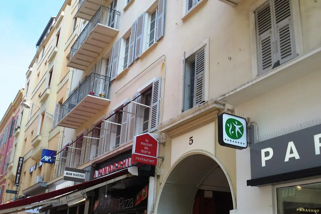 Interieurs-Cour Appartement Nice