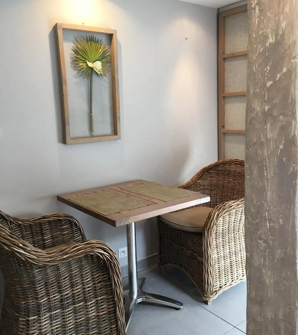 Appartement Intérieurs-Cour à Nice 0*,  France